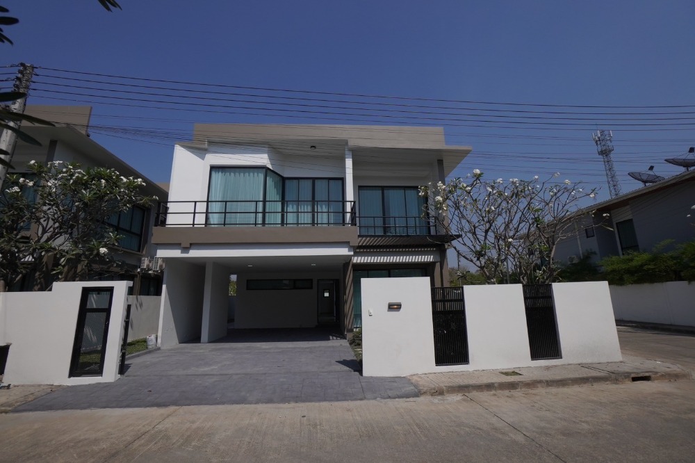 For SaleHouseChiang Mai : House for sale, Pool Villa, near Khuang Sing Intersection, Government Center, Chiang Mai Province, call 082-3899314 Khun Bu.