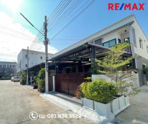 For SaleTownhouseSamut Prakan,Samrong : House for sale, Sap Bunchai 28, Prisornville Village, house at the beginning of the alley, near Paolo Hospital.