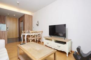 For RentCondoSukhumvit, Asoke, Thonglor : 🌟 For Rent! VIA 31 Condominium 🏢🚇 near BTS Phrom Phong
