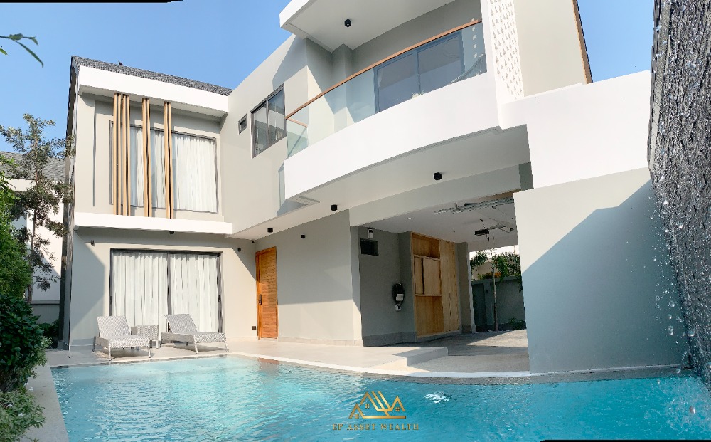 For SaleHousePattaya, Bangsaen, Chonburi : 2-storey pool villa for sale, European style, fully furnished, with private pool, Pattaya.