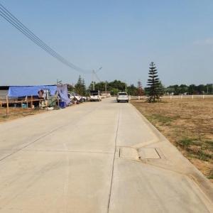 For SaleLandPathum Thani,Rangsit, Thammasat : Land for sale, 13-3-0 rai, Lam Luk Ka Khlong 9-Thanyaburi Road area, allocation project for sale, beautiful plot, back side next to the canal, 1 rai 2 ngan per plot, 1 rai 3 ngan per plot.