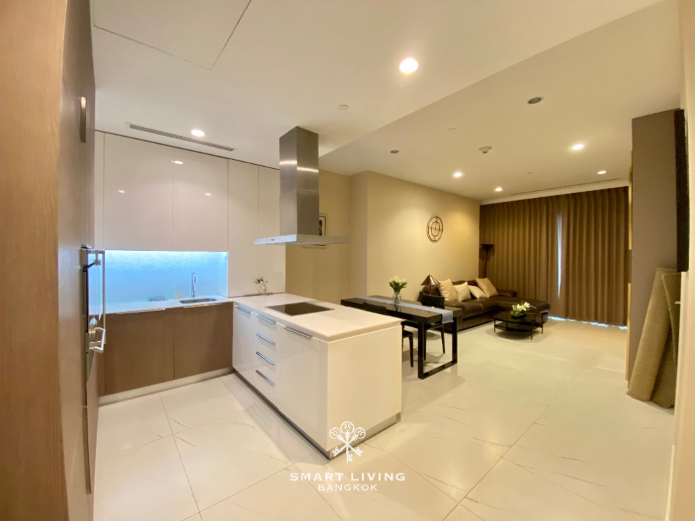 For RentCondoWitthayu, Chidlom, Langsuan, Ploenchit : ✨For rent:185Rajadamri Condo, ready to move in, 1 bedroom, 70 sqm, well-furnished with a complete kitchen. Good condition, spacious balcony, excellent location near BTSRajadamri .
