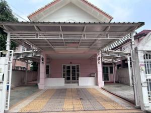 For SaleHousePathum Thani,Rangsit, Thammasat : 2-story detached house for sale, Baan Sathaporn Rangsit - Khlong 3, next to the main road, Rangsit-Nakhon Nayok Road. Near the Eastern Outer Ring Expressway. and next to Lotus Khlong 4