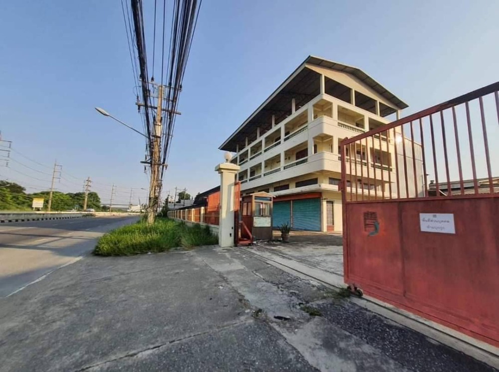 For SaleFactoryPathum Thani,Rangsit, Thammasat : For sale and rent Land with 6units of 3.5 storey buildings with factory and warehouse, next to the main road, Rangsit - Pathum Thani 346,