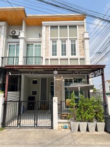 For RentTownhouseLadkrabang, Suwannaphum Airport : ⚡ For rent, 2-story townhome, Golden Town (Bangna - Suan Luang), size 16.50 sq m. ⚡