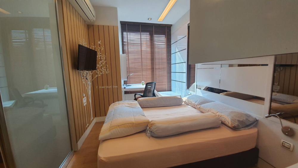 For RentCondoLadprao, Central Ladprao : Equinox Equinox Phahon Vibha for rent 18,000baht, room size 40 sq m, 1 bedroom, high floor, near Chatuchak Park, ready to move in, make an appointment to view the room.