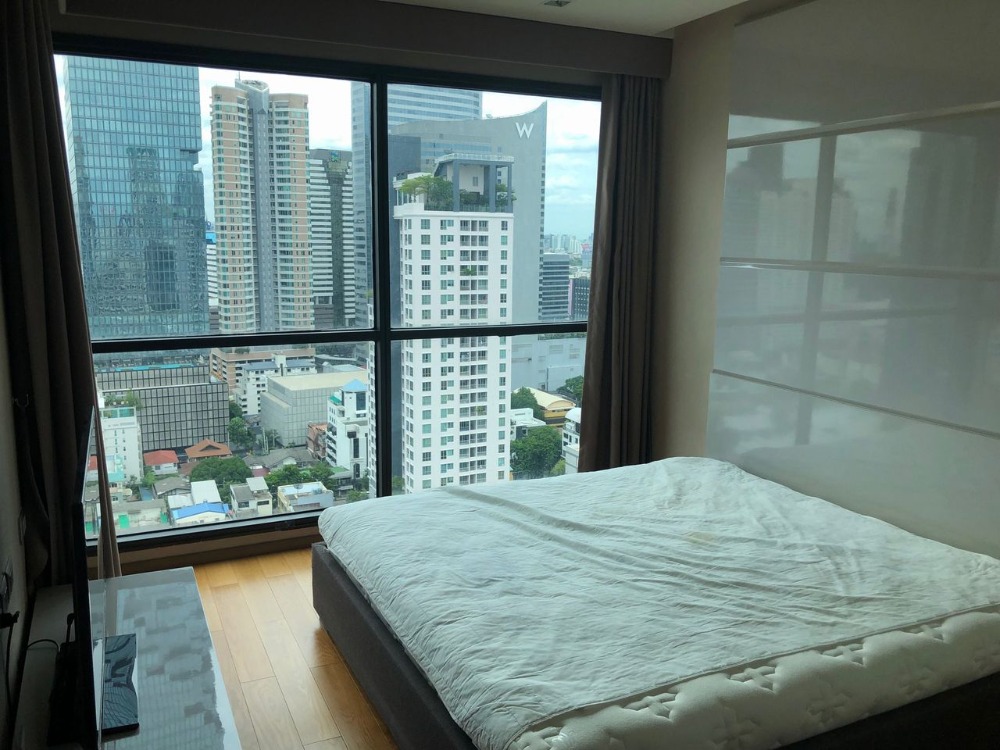 For RentCondoSathorn, Narathiwat : The Address Sathorn【𝐒𝐄𝐋𝐋 & 𝐑𝐄𝐍𝐓】🔥 Large room near BTS St. Louis, good price, convenient to travel with a bathtub! Ready to move in! 🔥 Contact Line ID: @hacondo