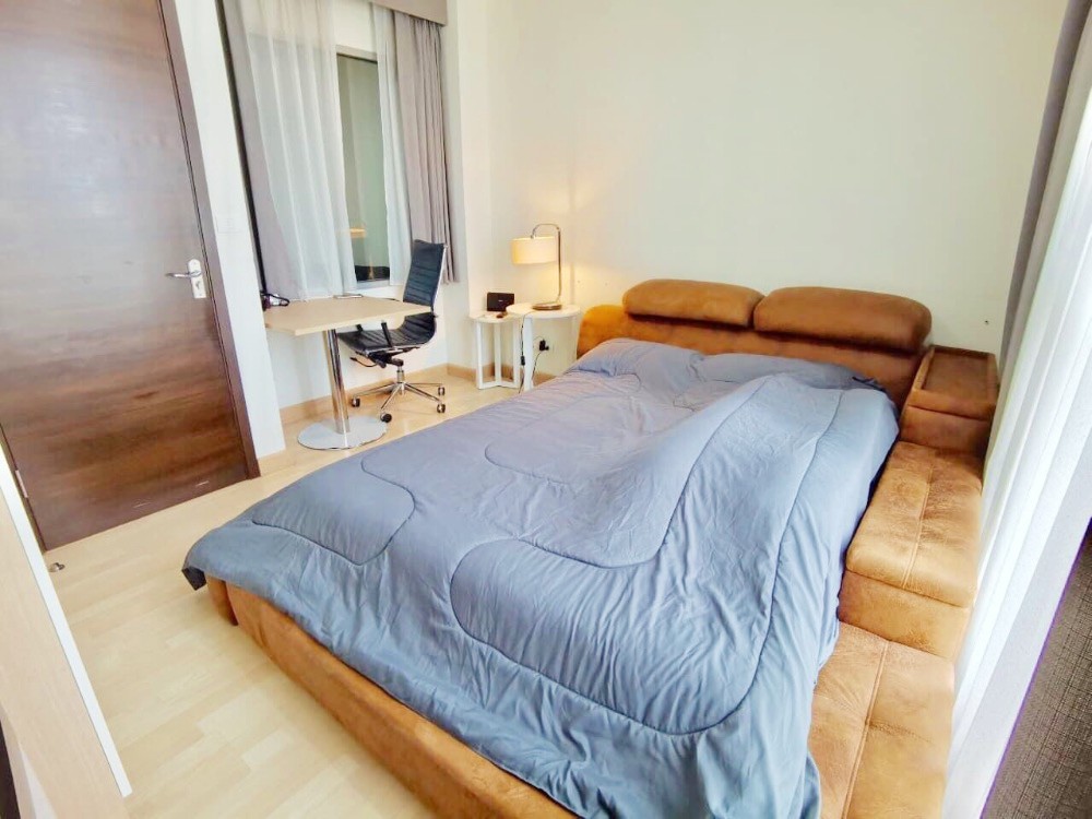 For SaleCondoRatchadapisek, Huaikwang, Suttisan : For sale: RHYTHM Ratchada, 1 bedroom, 37 sq m., excellent condition, fully furnished, next to MRT Ratchadaphisek.