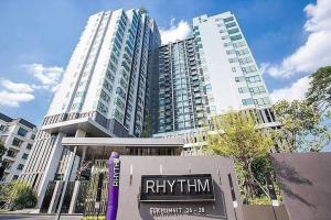 For SaleCondoSukhumvit, Asoke, Thonglor : The owner is in a hurry to sell Rhythm Sukhumvit 36-38, good price, ready to move in, next to BTS-Thonglor.