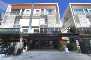 For SaleTownhouseKaset Nawamin,Ladplakao : Urgent sale!!! 4-story home office, close to the BTS, convenient travel.