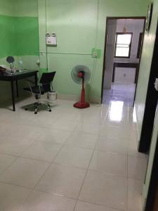 For SaleTownhouseSurin : Urgent sale!! Townhouse ready to move in, free furniture, free air conditioning, near government offices in Surin city.