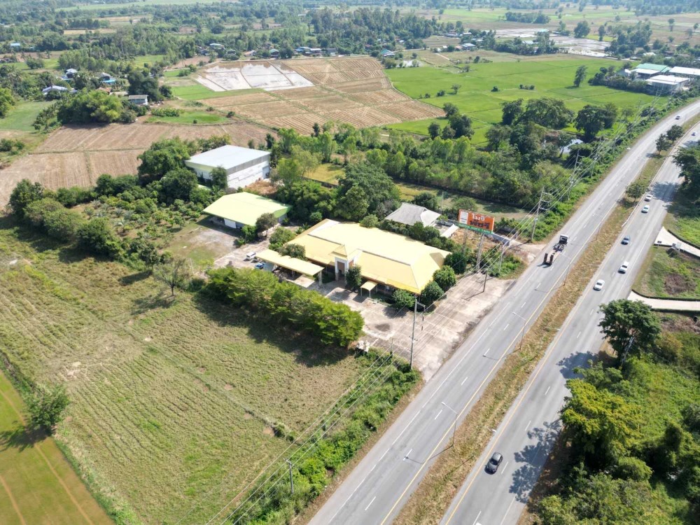 For SaleLandPhitsanulok : L080805 Land for sale next to the main road, 5 rai with building/warehouse. for doing business