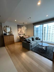 For RentCondoSukhumvit, Asoke, Thonglor : HQS104  HQ by Sansiri, 28th floor, city view, 75 sq m, 2 bedrooms, 1 bathroom, 70,000 baht. 092-597-4998