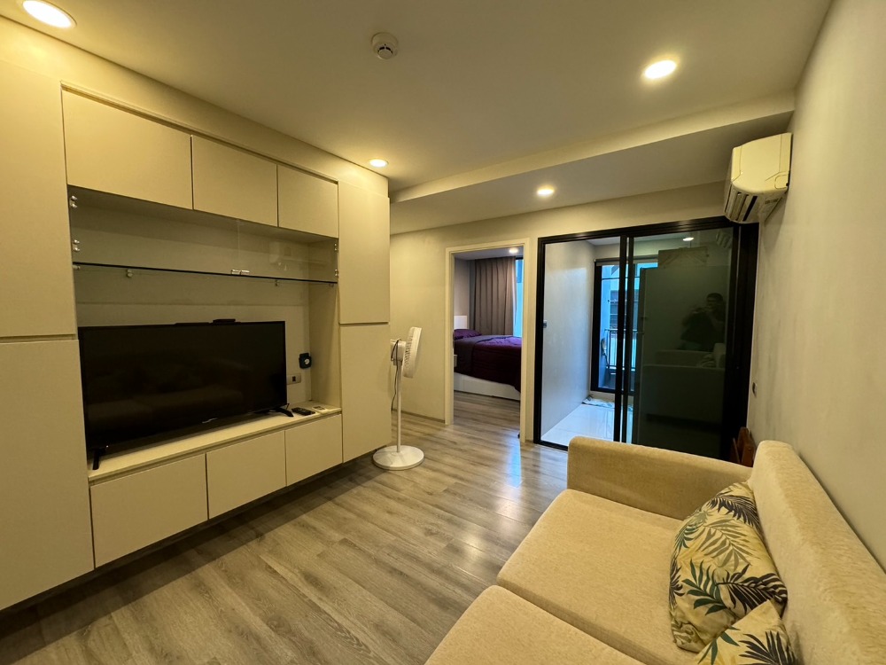 For RentCondoBangna, Bearing, Lasalle : For rent: Attitude Bearing 14, condo near BTS Bearing, beautiful room, ready to move in, furniture, complete electrical appliances. Rental price only 9,000 baht/month.