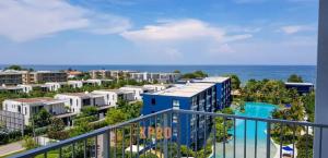For SaleCondoCha-am Phetchaburi : Fabulous 2 Bedroom Apartment with Stunning Seaview