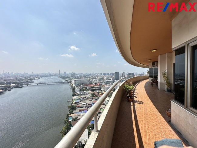 For SaleCondoPinklao, Charansanitwong : Bangkok River Marina Charansanitwong Bangkok River Marina Bang Phlat / suite 340.5 sq m., 28th floor, river view position 240 degrees, best, cheapest, serious sale, really only one room.
