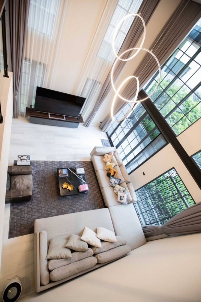 For SaleTownhouseSukhumvit, Asoke, Thonglor : For SALE Luxury Townhome Sukhumvit31 3.5-Storey 4Bed 5Bath 4Parking 41sqw 421sqm Near EmQuartier BTS Phrom Phong Terminal21