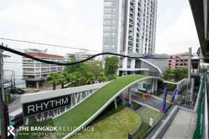 For SaleCondoOnnut, Udomsuk : Best price in the building for sale at Rhythm Sukhumvit 44/1 HOT PRICE FOR SALE | ONLY ONE UNIT  BTS Phrakanong  Type : 1 bedroom 1 bathroom Sizing : 35.5 Sq.M.  Fully Furnished Special Price : 4.8  MB Only Half Transfer
