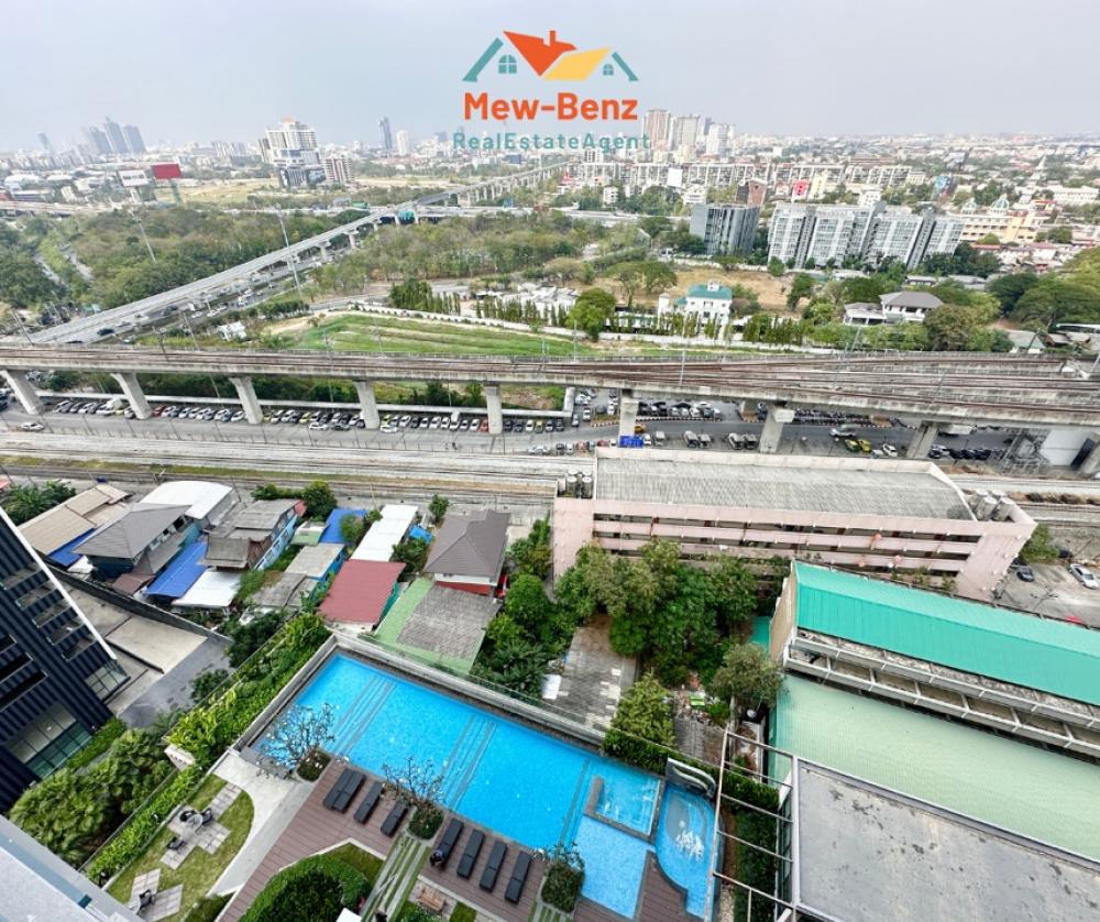 For SaleCondoPattanakan, Srinakarin : Very urgent sale, pool view, beautiful view, nothing blocking, new room, 19th floor, selling for 2,999,000 baht Tel 065-463-2645 Mew.