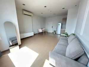 For RentCondoKasetsart, Ratchayothin : For rent, Vantage Ratchayothin, 45 sq m., price 15,000, big room.