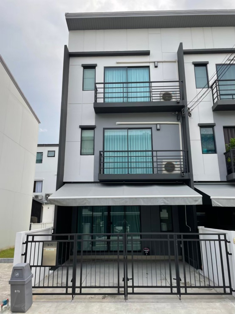 For RentTownhouseNonthaburi, Bang Yai, Bangbuathong : Townhouse can register company with 3bedrooms 3bathrooms next to ratchapruk road.