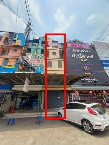For SaleShophouseSeri Thai, Ramkhamhaeng Nida : Urgent sale, special price or for rent (make an appointment to see first, can negotiate) 5-story commercial building, completely renovated, every floor, next to the main road, Ramkhamhaeng 120