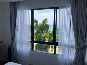For SaleCondoSriracha Laem Chabang Ban Bueng : Cape Town Sriracha SALE !! Cheapest in this area, sea view 1.69 million 🔥 Best value, 34 sq m, 5th floor, can make an appointment to view the room, please contact us.