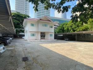 For RentLandSathorn, Narathiwat : NG71-House for rent with 1 rai of land in the middle of Sathorn.