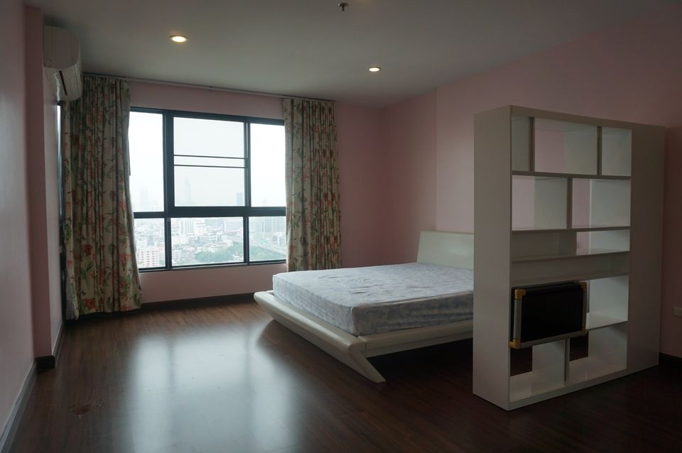 For RentCondoRatchathewi,Phayathai : Supalai Premier Ratchathewi【𝐑𝐄𝐍𝐓】🔥 Condo is very wide, fir with a built-in wardrobe. The central part is good, there is a sky garden near Paragon. Ready to stay this year 🔥 Contact Line ID: @hacondo