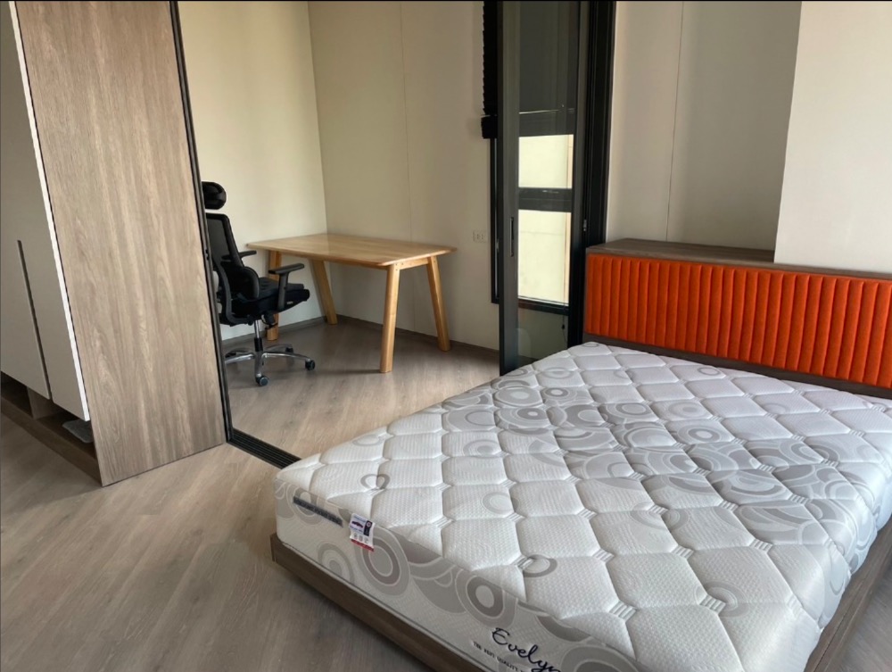 For RentCondoVipawadee, Don Mueang, Lak Si : For rent, The Base Saphanmai, The Base Saphanma, beautiful room, fully furnished, near BTS Sai Yut, if interested contact Line @841qqlnr