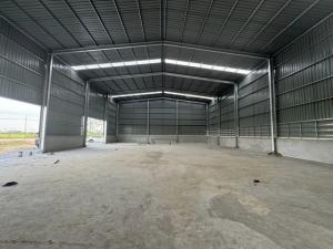 For RentWarehouseAyutthaya : RK409 Warehouse for rent, Chiang Rak Noi, Bang Pa-in, next to the road, accessible by container vehicles. Warehouse size area 600 sq m., height 9 meters, width 20, length 30, 3 phase electricity 100 Klv.