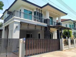 For SaleHousePhitsanulok : House for sale with land and all main furniture and decorations, just carry one bag and move in.