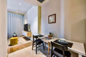 For RentCondoSilom, Saladaeng, Bangrak : Code C20221202790.......Ashton Silom For Rent, 1 bedroom, 1 bathroom, high floor, furnished, ready to move in