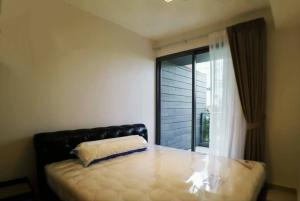 For RentCondoSukhumvit, Asoke, Thonglor : For Rent The Lofts Ekkamai 7th Floor Size 51 sq.m.  1 Bedroom 1 Bathroom  #2571#
