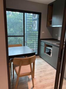 For RentCondoBangna, Bearing, Lasalle : For rent: Aspen Condo Lasalle, garden view, garden view, beautiful room. Hurry, the room goes very quickly.