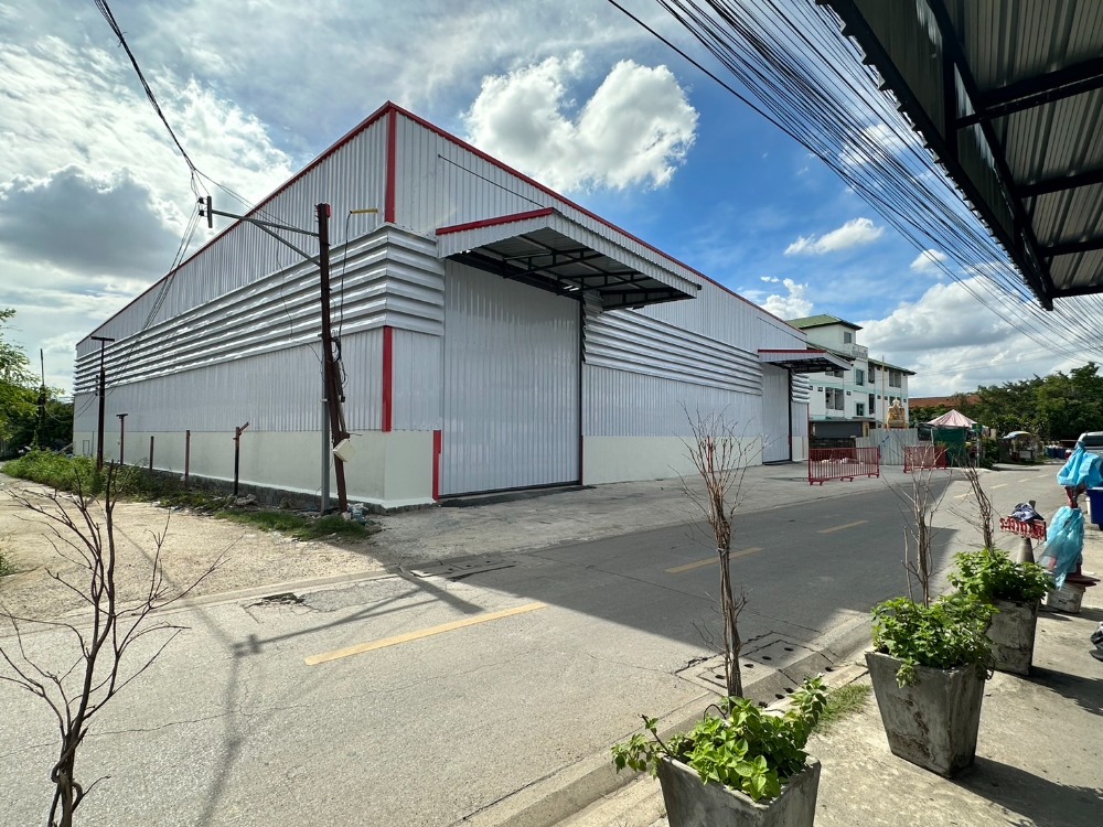 For RentWarehouseYothinpattana,CDC : Warehouse for Rent Ladprao 700 sqm Post by owner