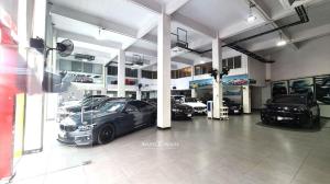 For RentShowroomNawamin, Ramindra : Showroom for Rent with Service Center. Good Location on Main Road Bangkok