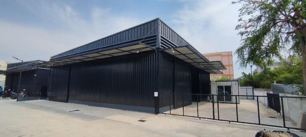 For RentWarehouseChokchai 4, Ladprao 71, Ladprao 48, : Newly built warehouse for rent, Lat Phrao 71, Nakniwat, near Central Eastville, 264 sq m., suitable as a distribution center.