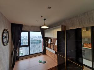 For RentCondoRama9, Petchburi, RCA : Life Asoke Hype, near MRT Rama 9, fully furnished, 26 square meters.
