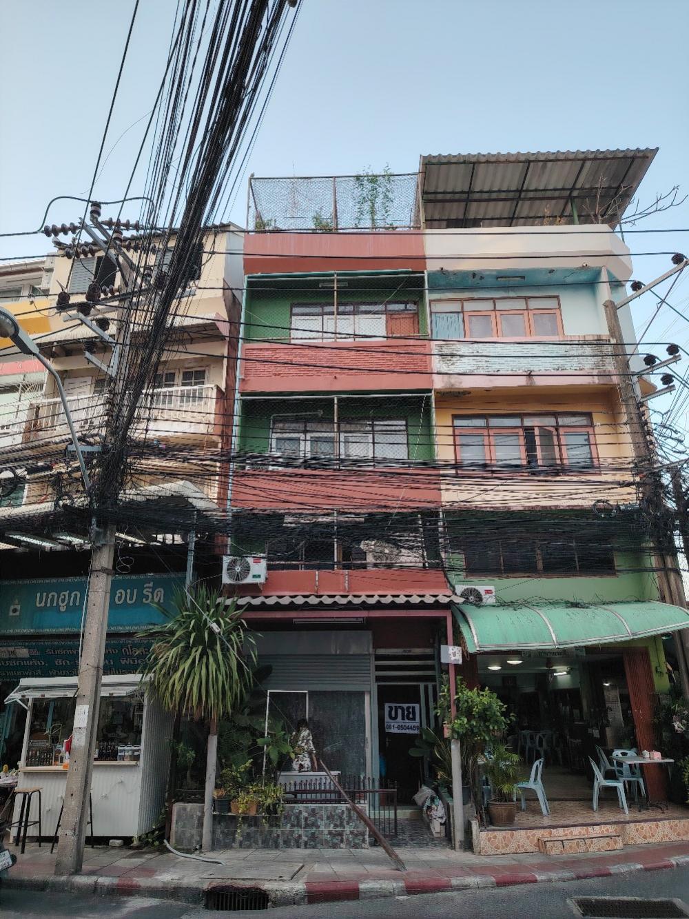 For SaleShophouseRatchadapisek, Huaikwang, Suttisan : Urgent sale...shophouse, location Huai Khwang, Pracharat Bamphen The price has increased sharply...