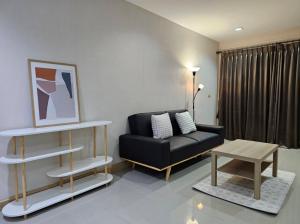 For RentTownhouseNawamin, Ramindra : 3-story townhome with furniture, beautifully decorated, for rent in Ramintra-Nawamin area, near Makro Ramintra branch, only 600 meters.