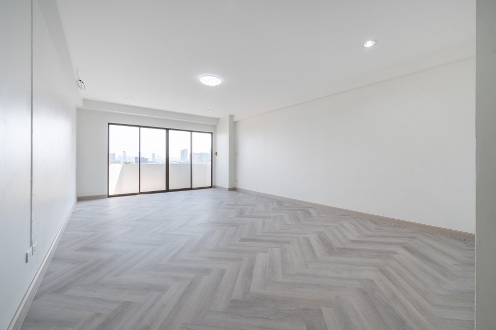 For SaleCondoKasetsart, Ratchayothin : 🔥Selling cheap🔥𝐂𝐞𝐧𝐭𝐫𝐚𝐥 𝐫𝐚𝐭𝐜𝐡𝐚𝐲𝐨𝐭𝐡𝐢𝐧 𝐩𝐚𝐫𝐤 ⭐️Walk 𝟏𝟓 𝟎 meters 𝐁𝐓𝐒 Ratchayothin 🟩🟨last room 𝟐.𝟏𝟗million! 🔥𝟏𝟐 floor 🩷Elephant building view 🐘