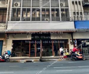 For RentRetailYaowarat, Banglamphu : Building for rent, 2 units, 7 floors, with elevator, wide frontage, next to the road. Near MRT Sam Yot, 600 meters, near Yaowarat, suitable for hostel, cafe, bar, restaurant.