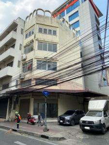 For RentShophouseYaowarat, Banglamphu : BS1299 4-story commercial building for rent, near Sampeng, about 900 meters from MRT Sam Yot, suitable for many businesses.