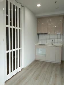 For SaleCondoLadprao, Central Ladprao : Urgent sale, reservation missed, Metris Lat Phrao, good location, 2 bedrooms, 1 bathroom, room never occupied.