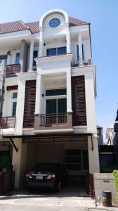 For RentTownhouseLadprao101, Happy Land, The Mall Bang Kapi : Code C5992, 3-story townhome for rent, Premium Place Project, Lat Phrao 101, suitable for home office and residence.