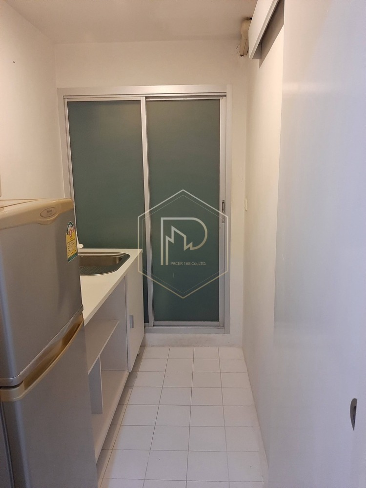 For RentCondoRatchadapisek, Huaikwang, Suttisan : Room available for rent: The Seed Ratchada - Huay Kwang (The Seed Ratchada - Huay Kwang). If interested in negotiating the price, add Line @condo168 (with @ in front as well)