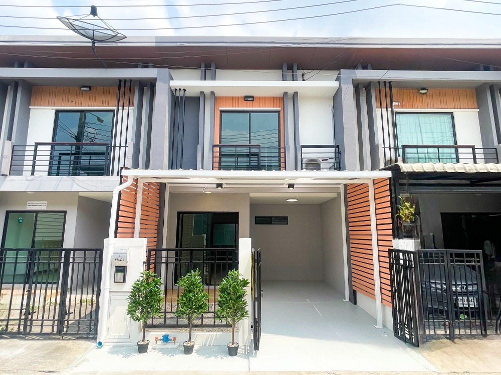 For SaleTownhouseNonthaburi, Bang Yai, Bangbuathong : Townhouse for sale The Gallery Nature Trend, Ratchapruek location, near Chao Phraya Market, newly renovated, fully extended.