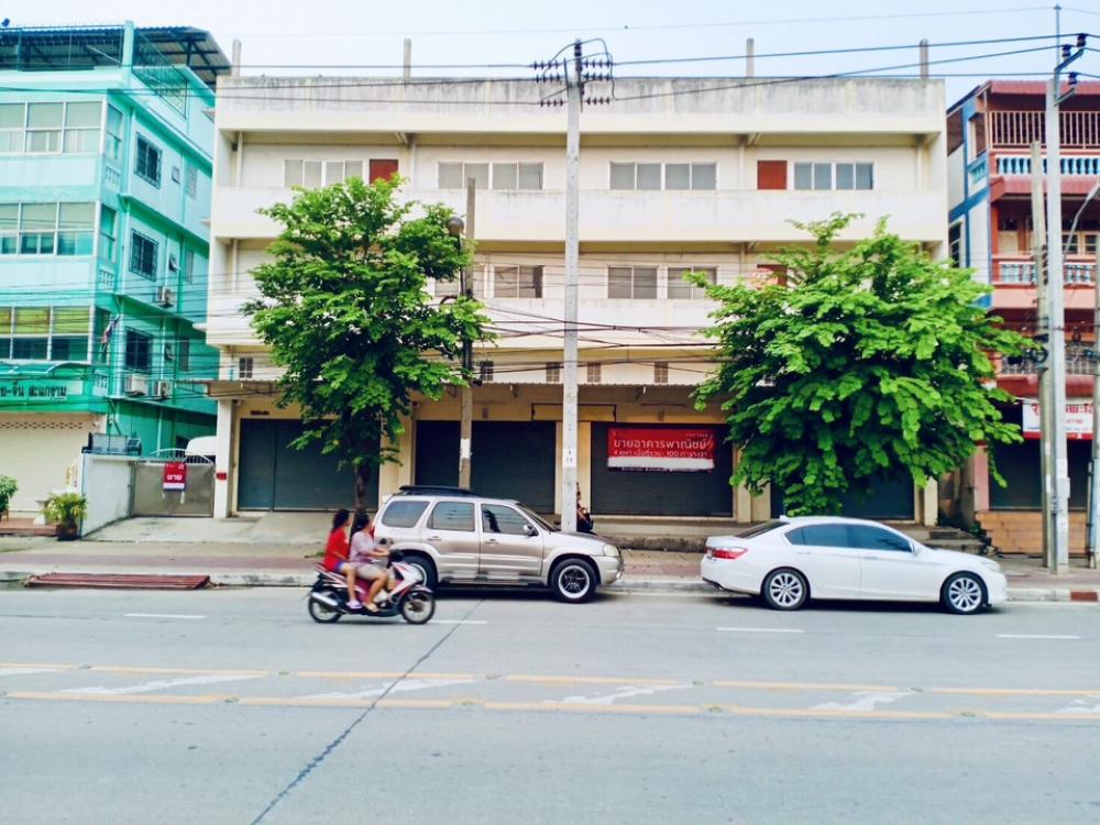 For SaleShophouseRama 2, Bang Khun Thian : Commercial building, 4 units, on an area of ​​100 square meters, along Sakae Ngam Road.
