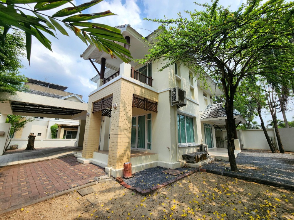 For SaleHousePhutthamonthon, Salaya : Single house for sale Ananthara Project Along the Thawi Watthana canal, large house 102 square meters.